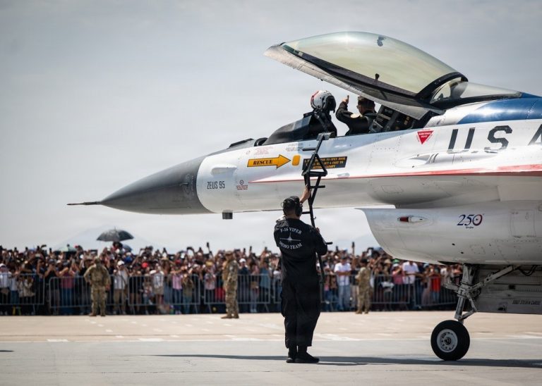 U.S. brings Viper Demo Team, Wings of Blue to Peru Airshow